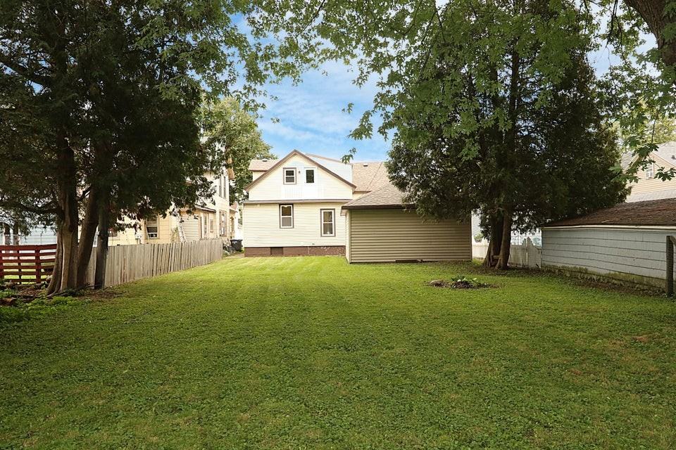 1602 N 8th St #1 - Photo 3 of 18