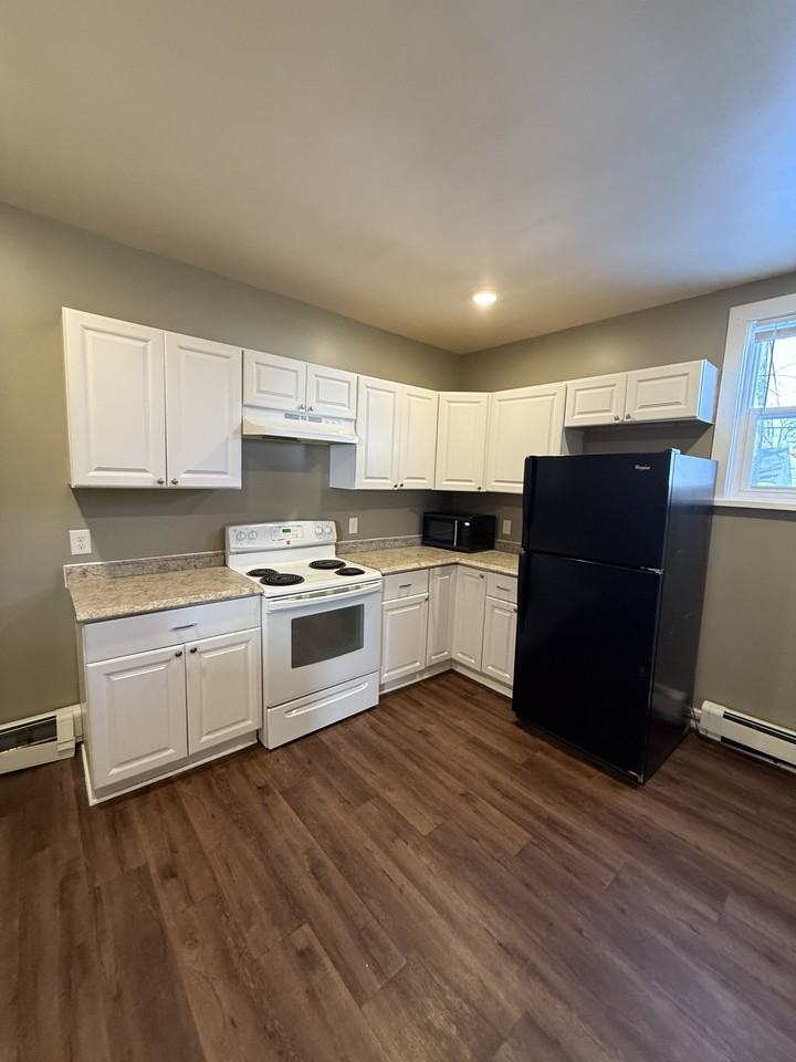 1355 Payne Ave #1 - Photo 3 of 13