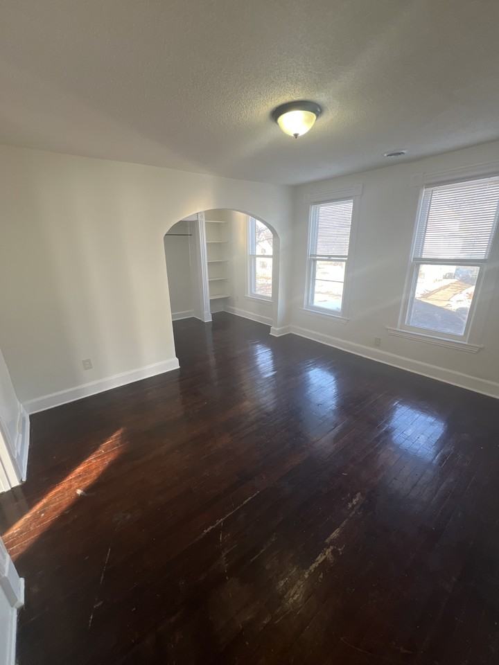 875 Burr St #2 - Photo 5 of 11