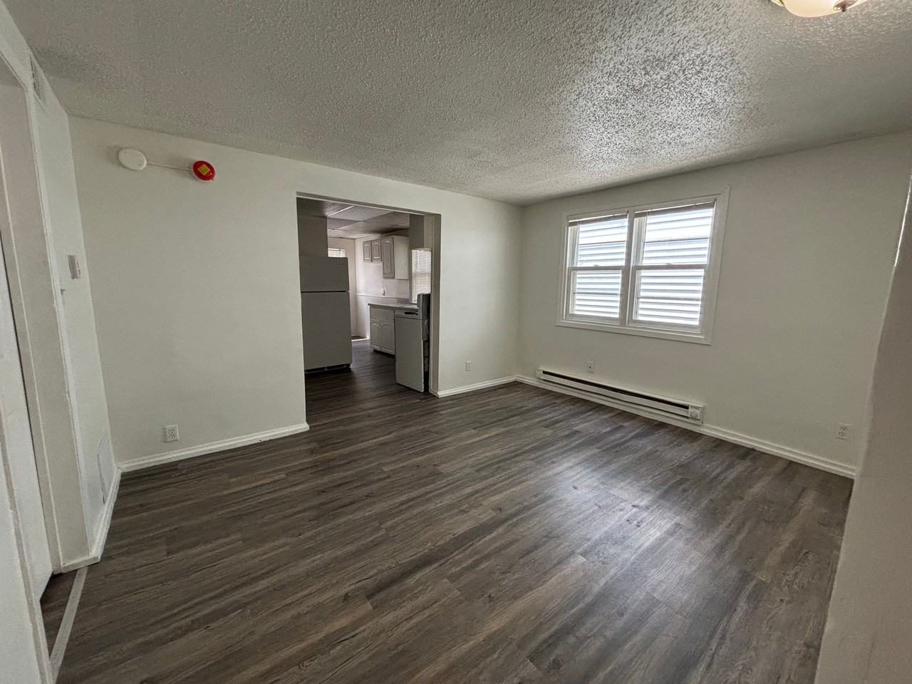 932 York Ave #1 - Photo 3 of 9