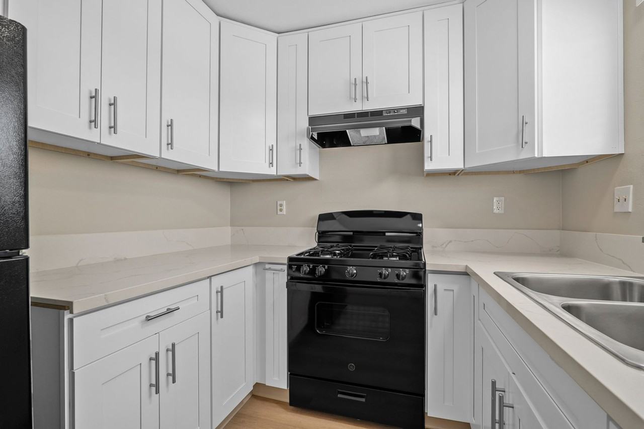 NC18 Apartments - Photo 4 of 15