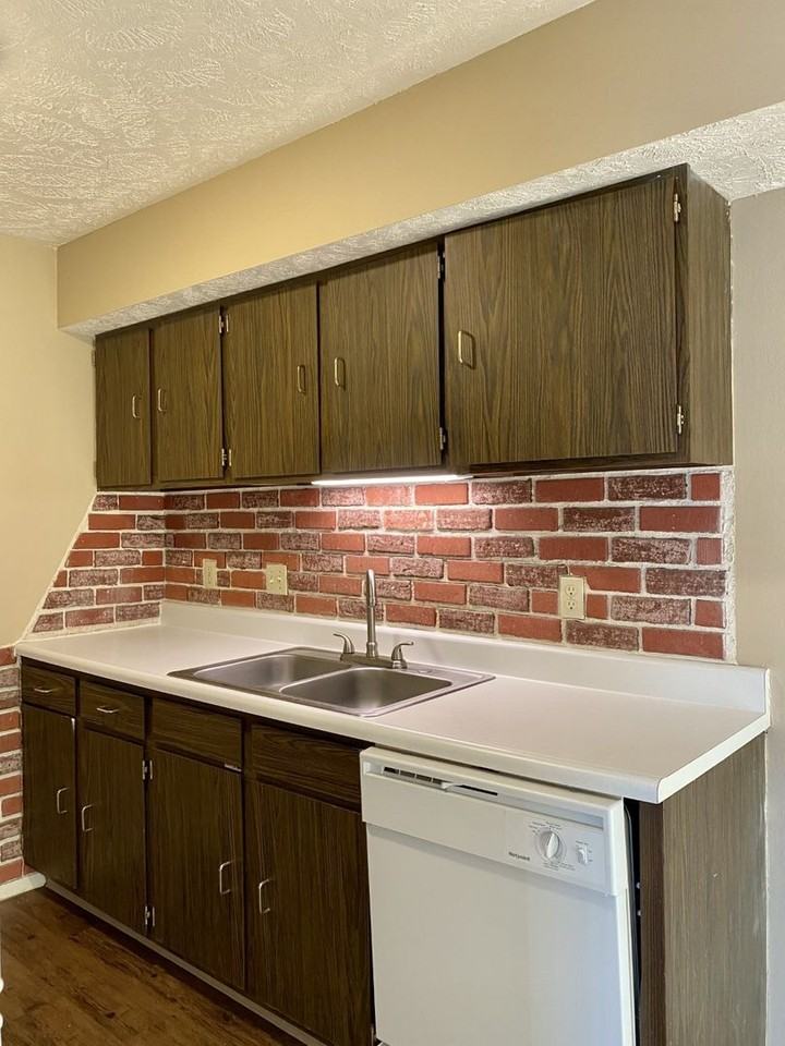 8500 Granville Parkway - Photo 5 of 23