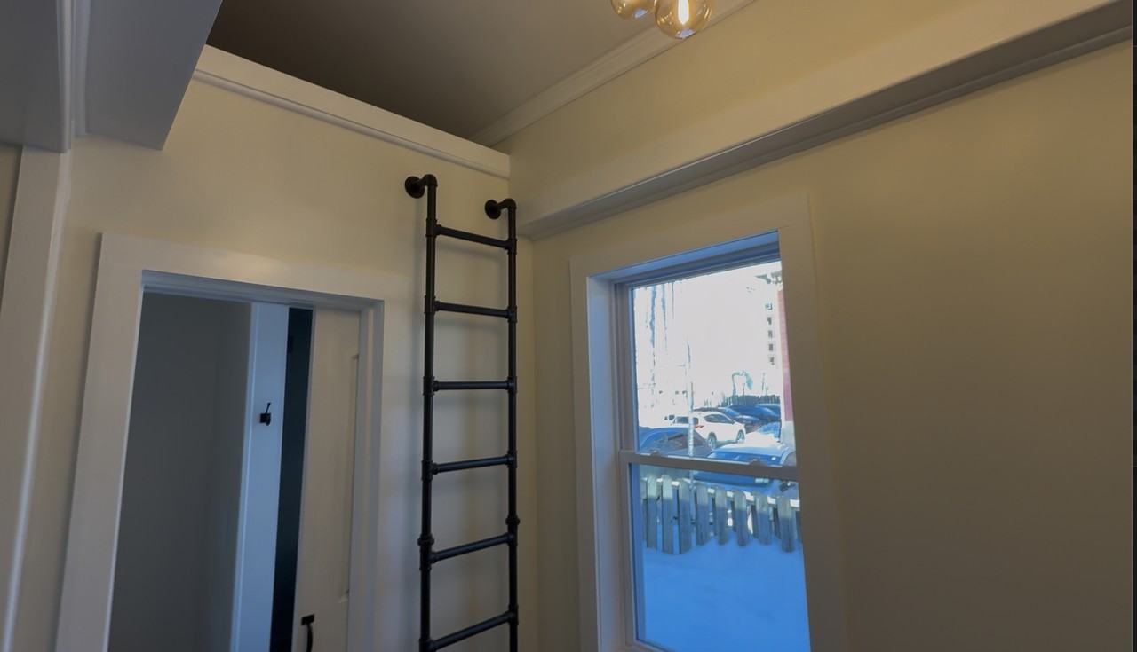 229 S Geneva St #5 - Photo 3 of 5