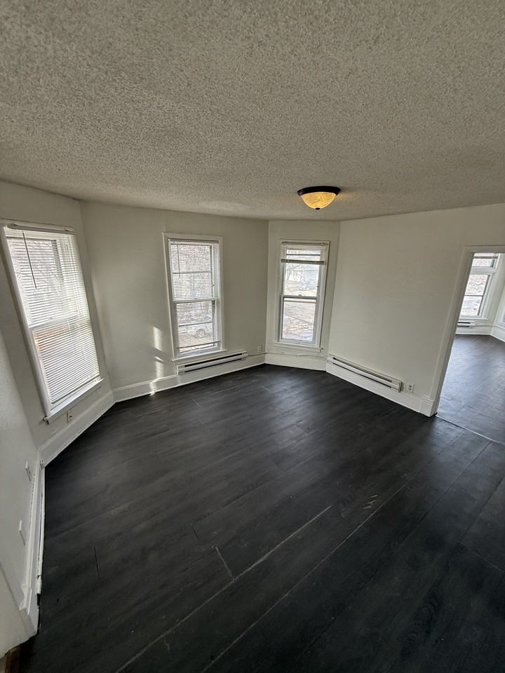 782 Case Ave #2 - Photo 3 of 6