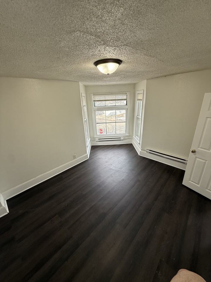 782 Case Ave #2 - Photo 4 of 6