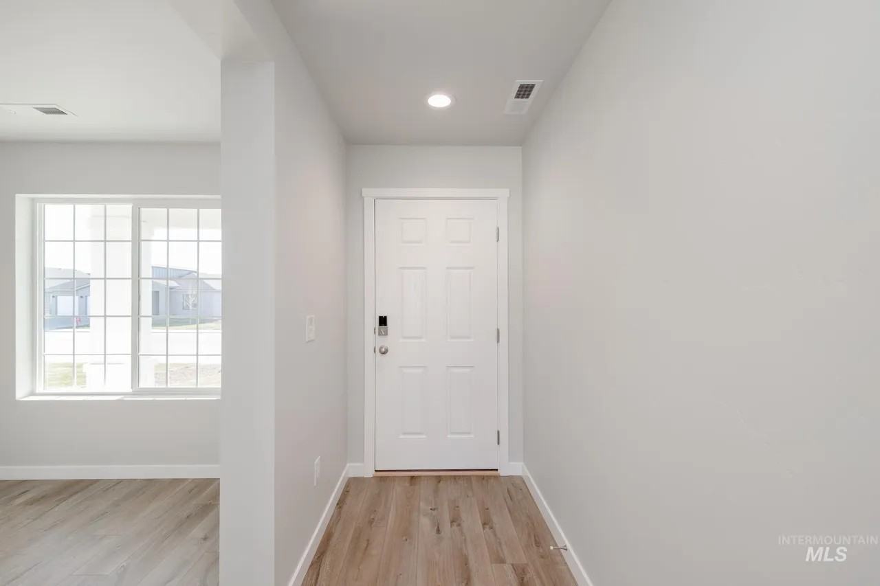 812 Strike Eagle St - Photo 2 of 23