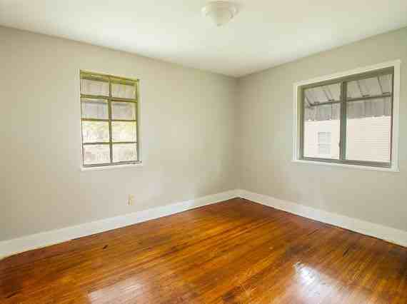 708 40th St #1 - Photo 5 of 6