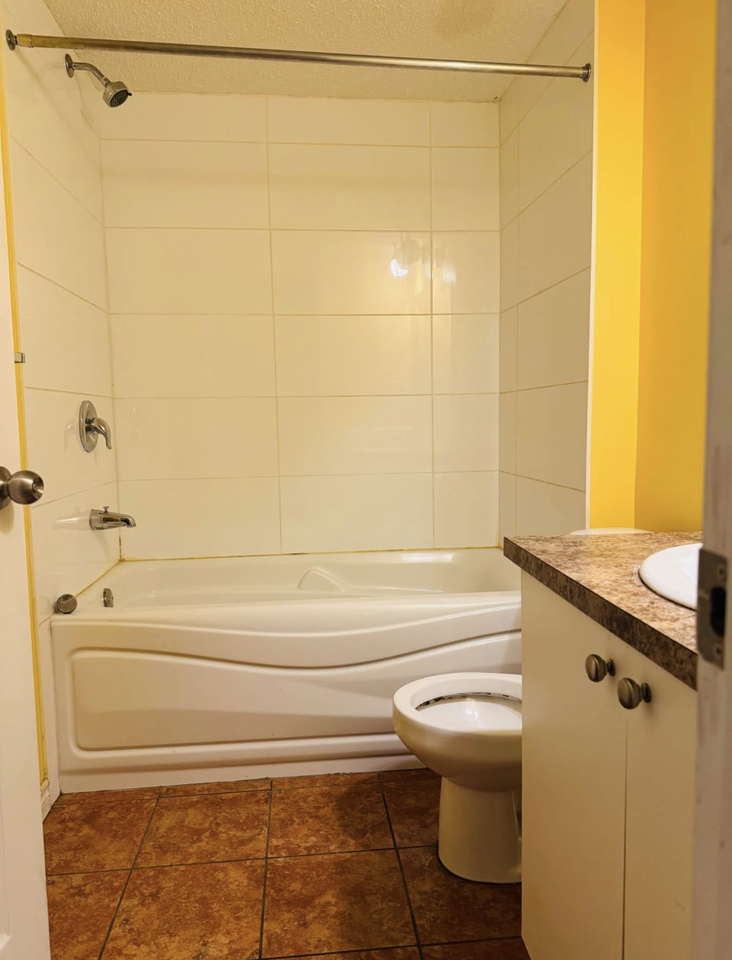 364 Martindale Dr Ne #1 - Photo 3 of 7