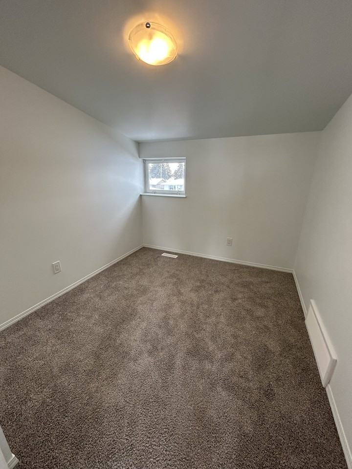 7612 136 Ave Nw Uppr G2 - Photo 7 of 26