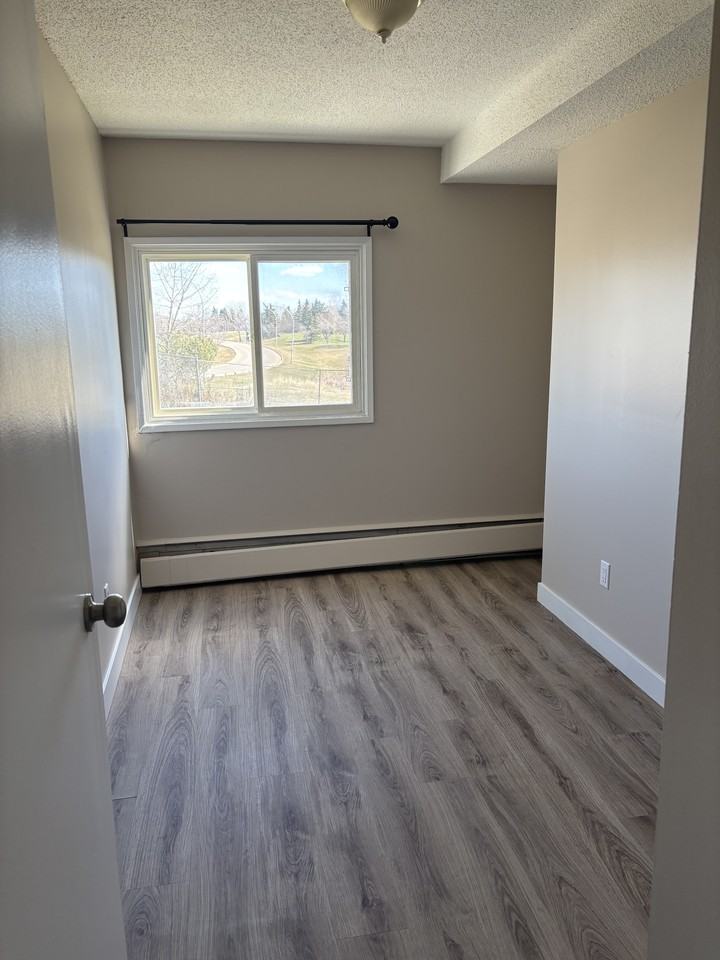 2908 116a Ave Nw #312 - Photo 4 of 9