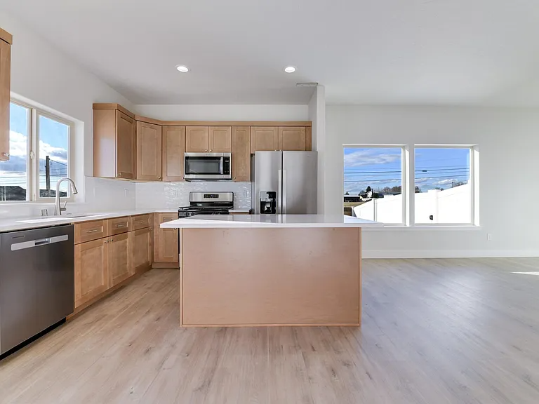 2907 66th Pl #1 - Photo 4 of 5