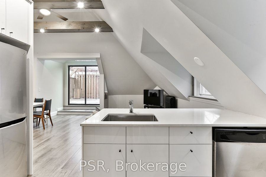 264 Dovercourt Road - Photo 5 of 16