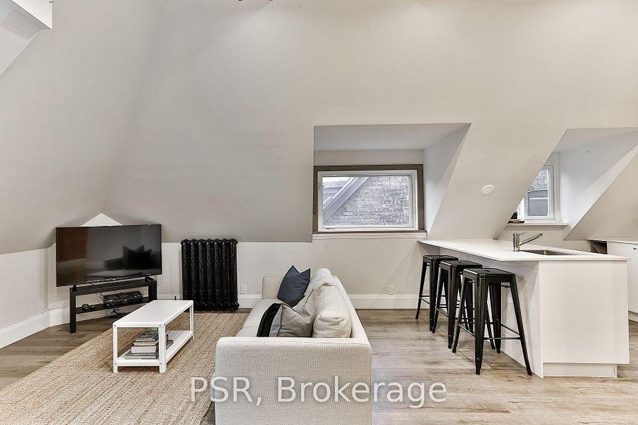 264 Dovercourt Road - Photo 6 of 16