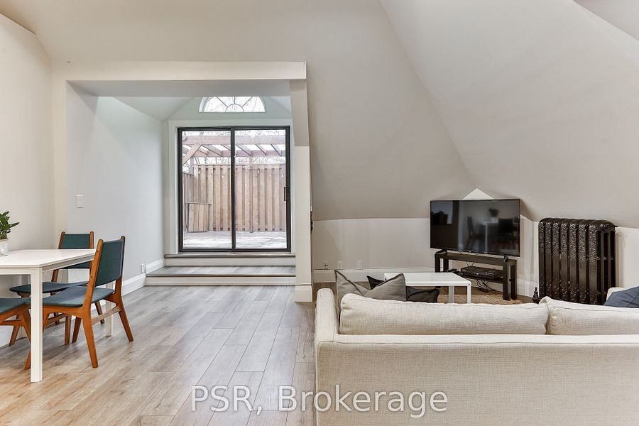 264 Dovercourt Road - Photo 4 of 16