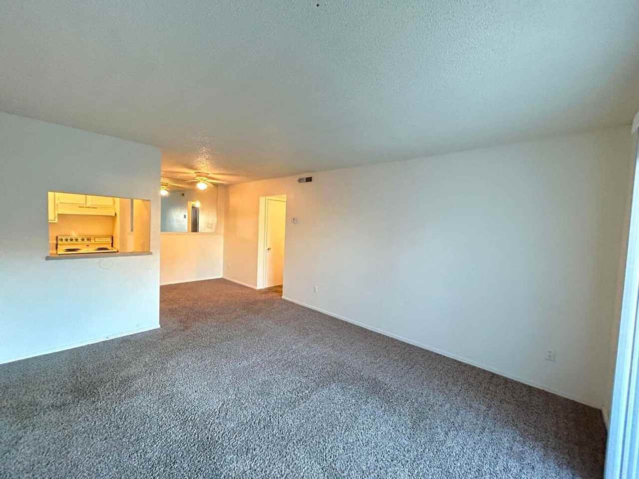 5901 S May Ave - Photo 7 of 24