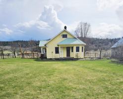 featured image of 2886 Cottonwood Creek Rd #1