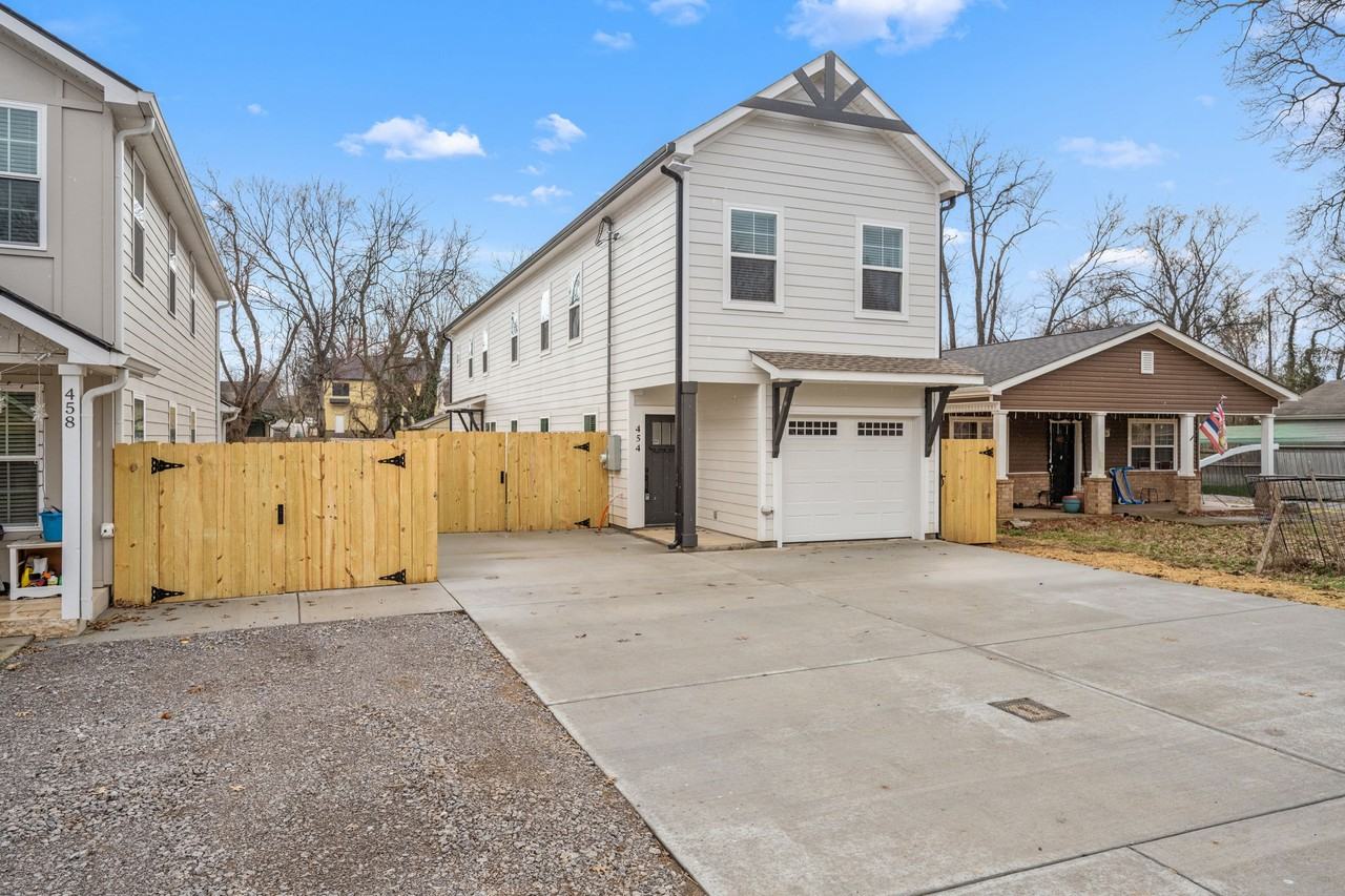 454 E State St #1 - Photo 3 of 39