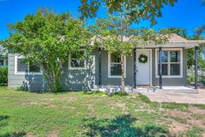 featured image of 512 E 18th St #1