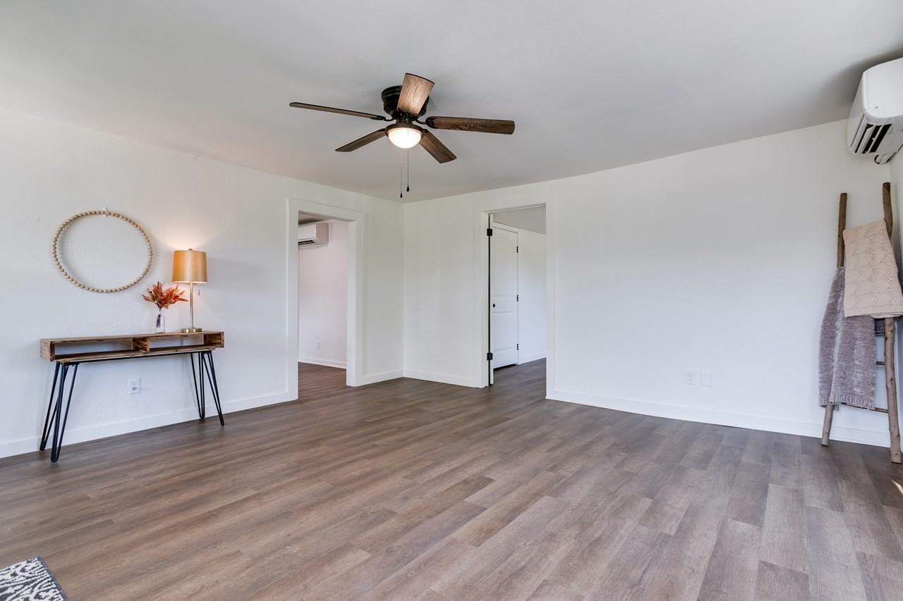 512 E 18th St #1 - Photo 5 of 28