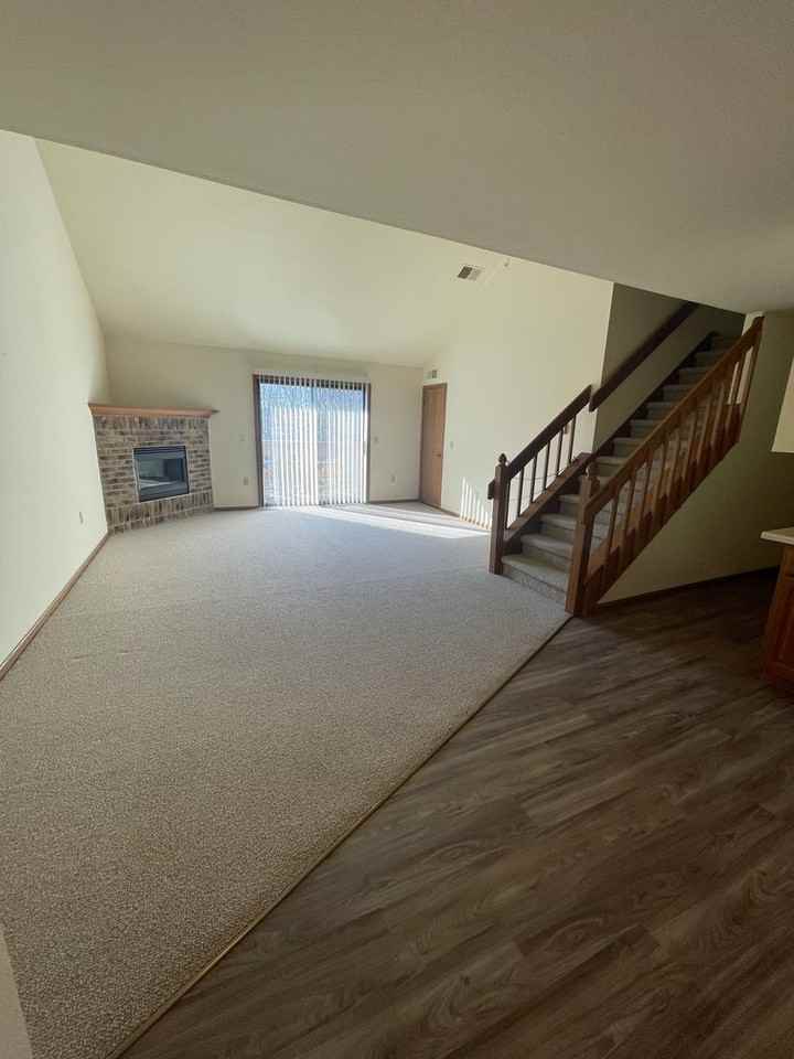 Parkwood Lake Apartments - Photo 3 of 23