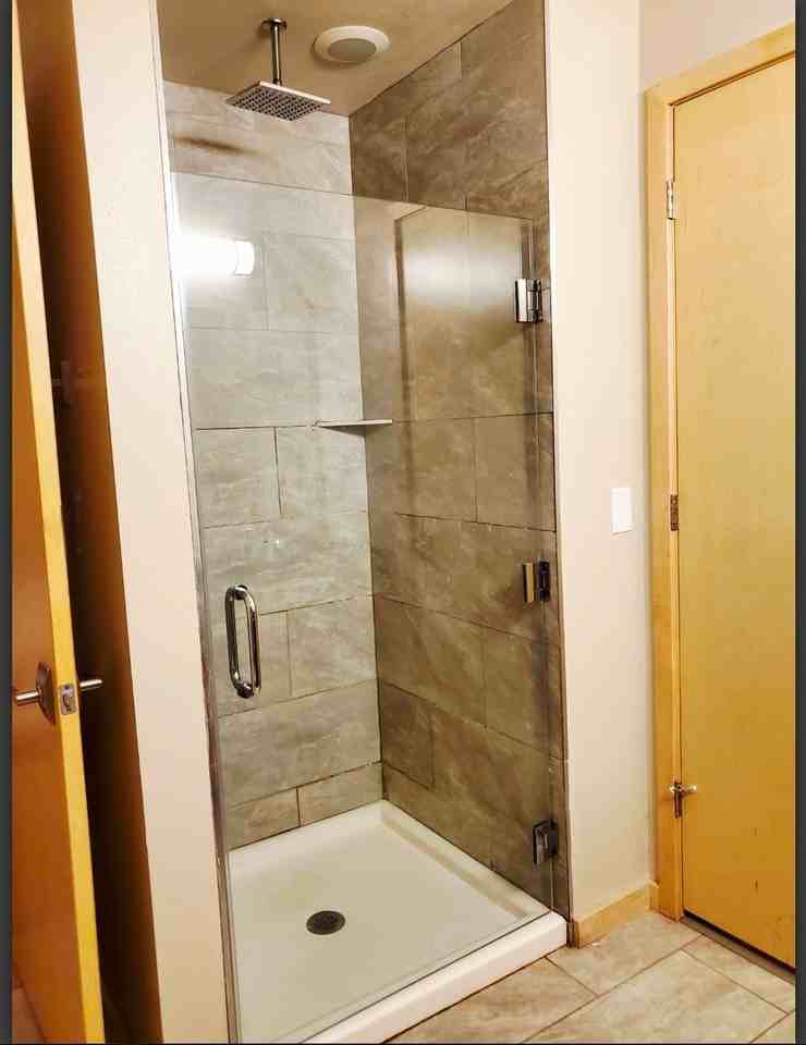 Oregon Apartments - Photo 3 of 35