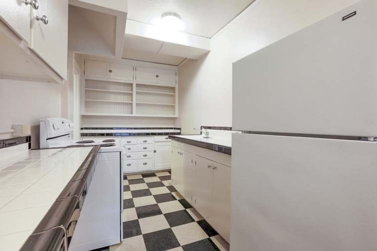 NEVADA COURT APARTMENTS (MCM02) - Photo 6 of 50