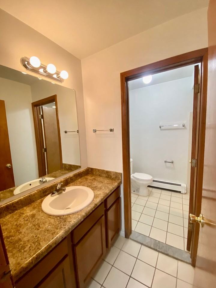 Golfview Manor - Photo 6 of 29