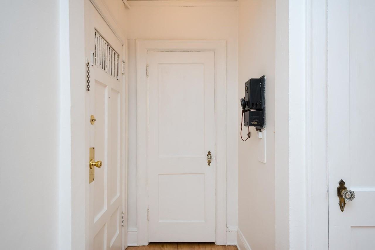 Vintage Property - Photo 6 of 19