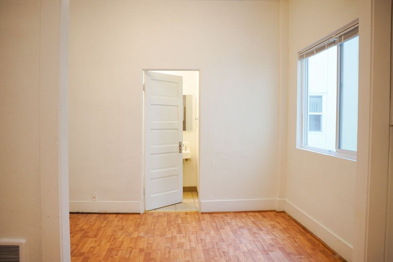 2044 N Kilpatrick St #208 - Photo 7 of 11