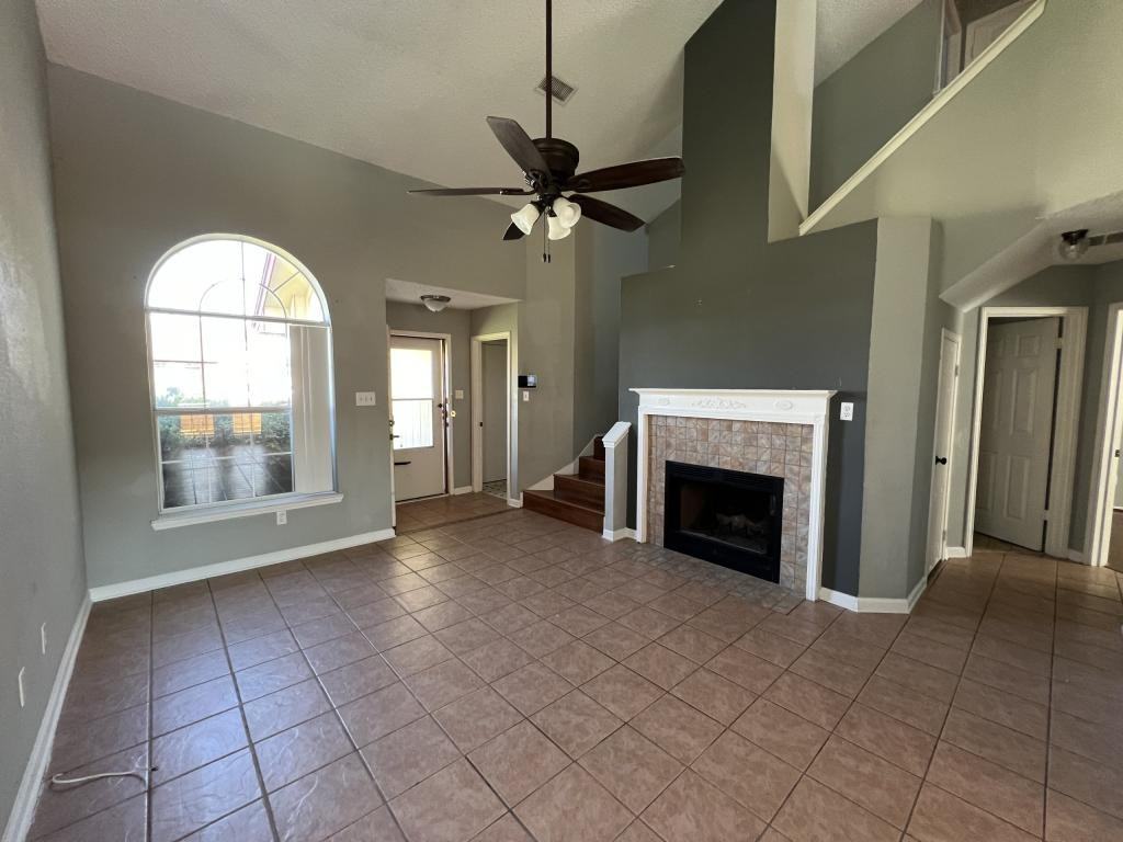 2302 Tracey Ann Ln - Photo 5 of 27