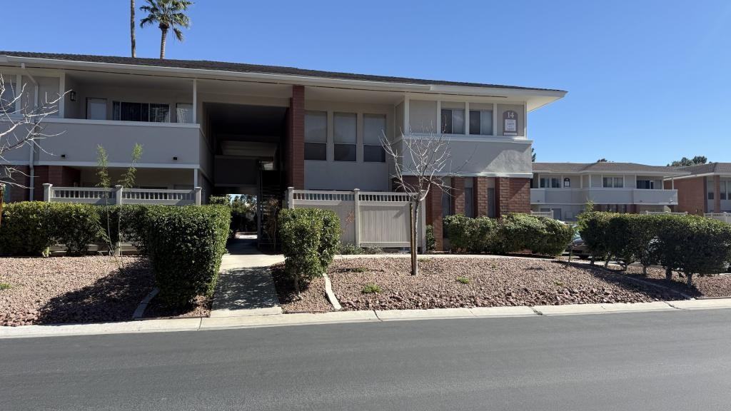 2822 Loveland Dr - Photo 4 of 12