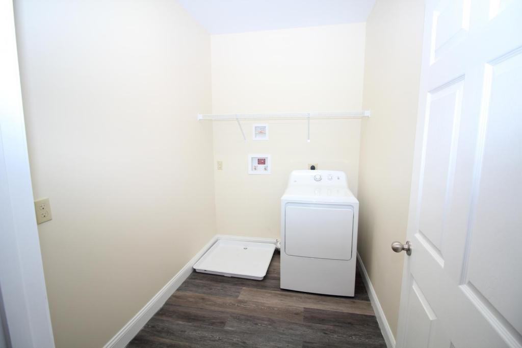 1665 Kenton Rd Apt 203 - Photo 2 of 26
