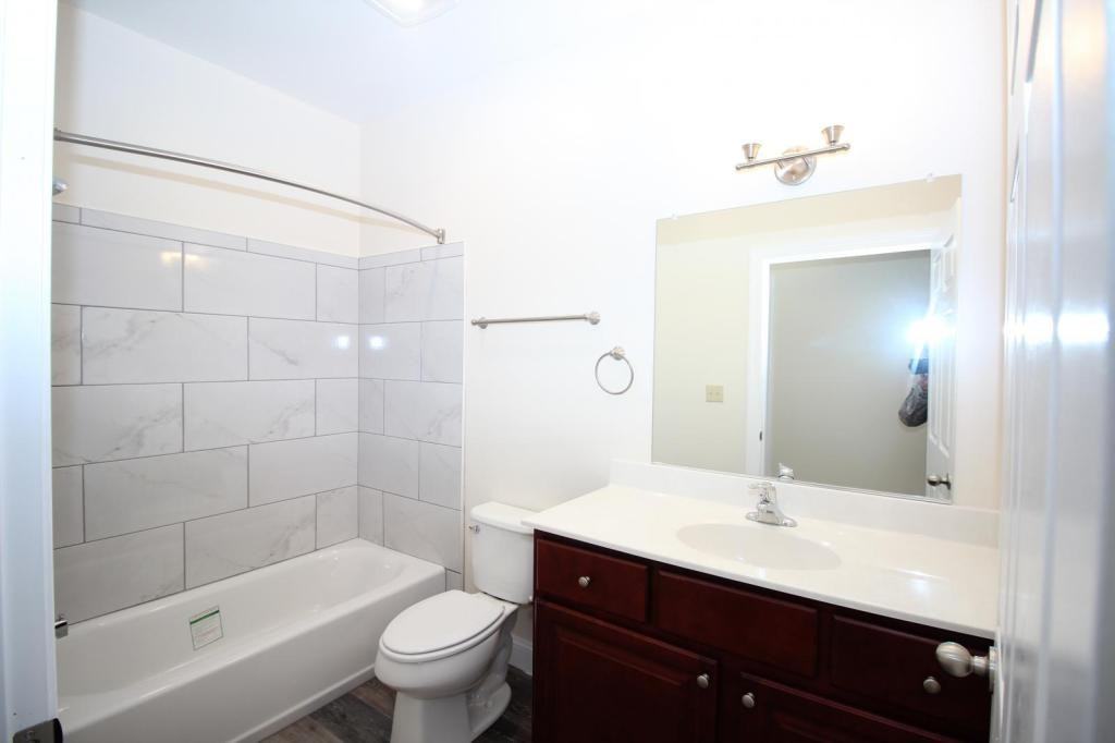 1665 Kenton Rd Apt 203 - Photo 3 of 26