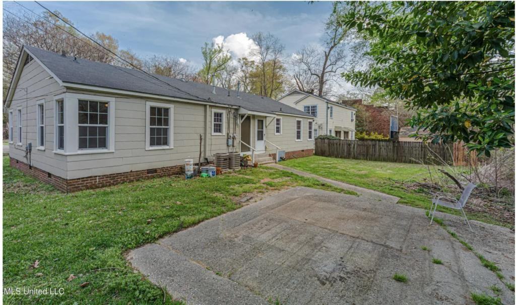 1633 Piedmont St - Photo 2 of 7