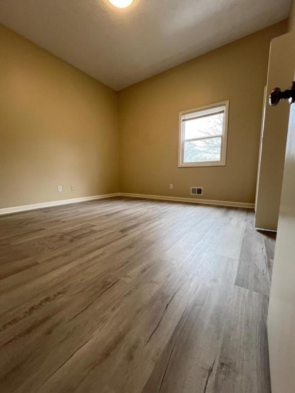 1934 Frankfort Ave - Photo 6 of 7