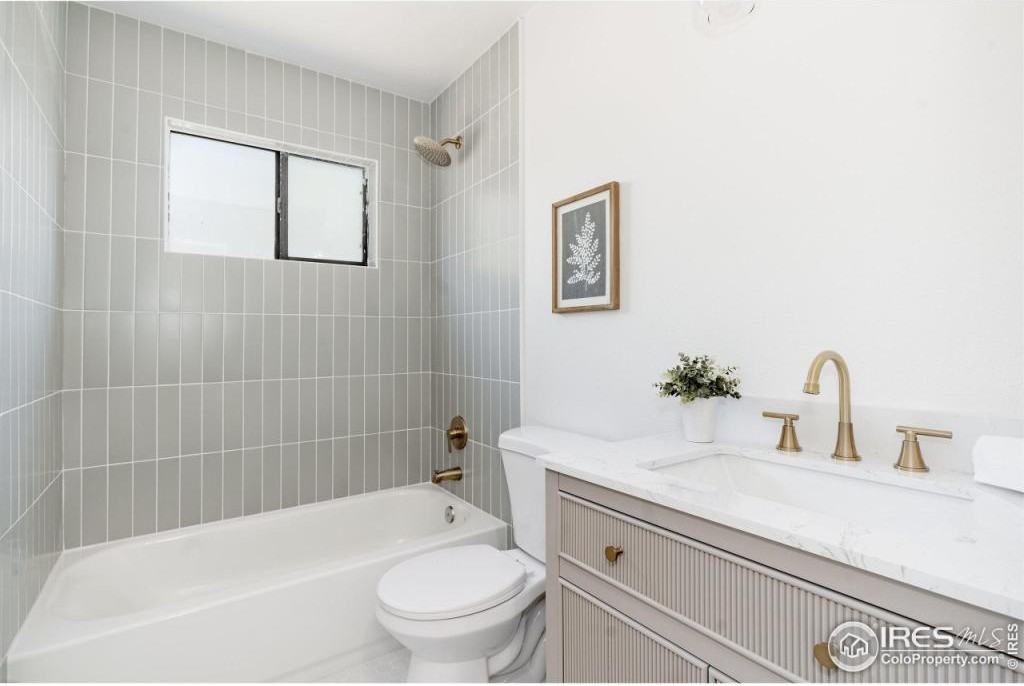 Bismarck Ave - Photo 2 of 6