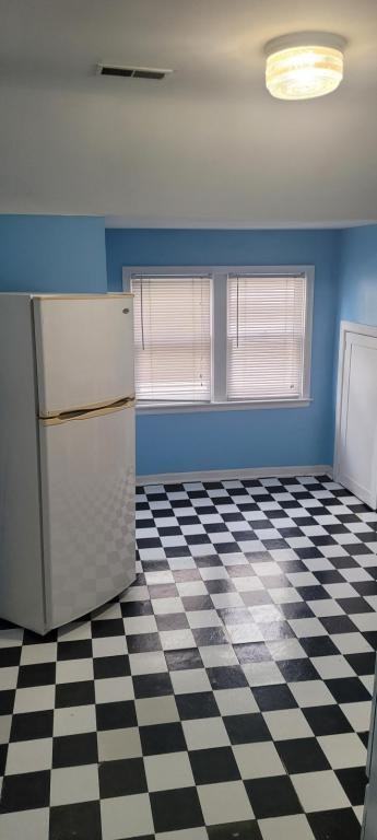 364 E Duncan St - Photo 4 of 10