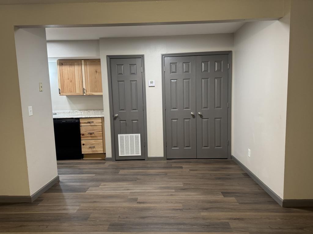 408 W Cale St #3 - Photo 3 of 7