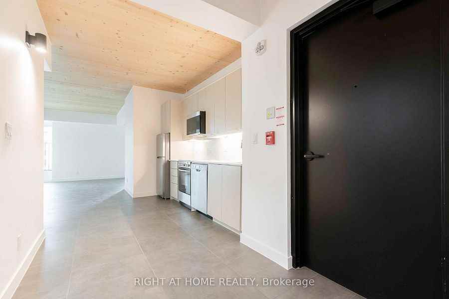 1598 Queen Street East #302 - Photo 4 of 17