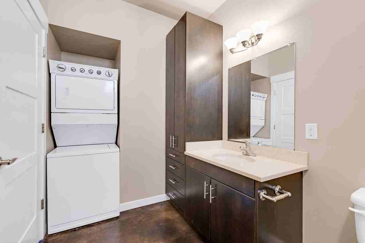 2598 E 20th St #202 - Photo 7 of 14