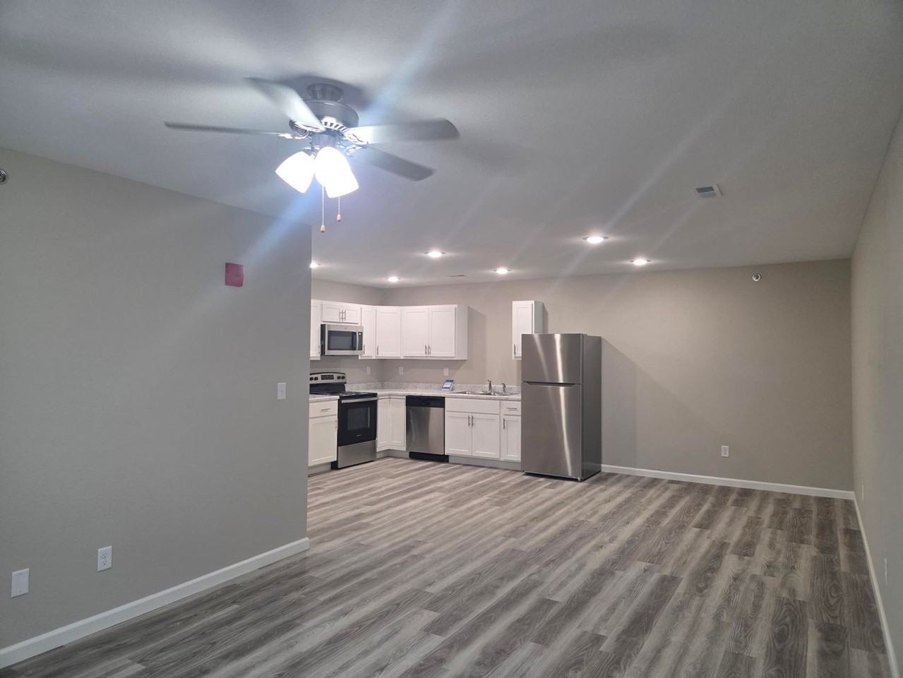 Willow Grove Apartments - Photo 3 of 50