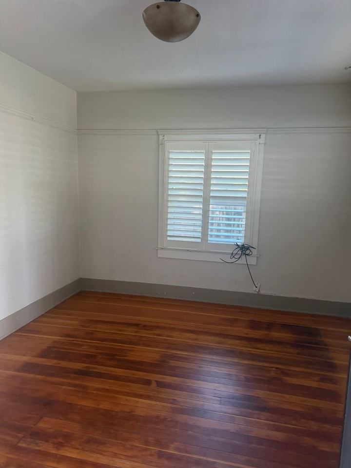 1274 E Canal Dr - Photo 2 of 9