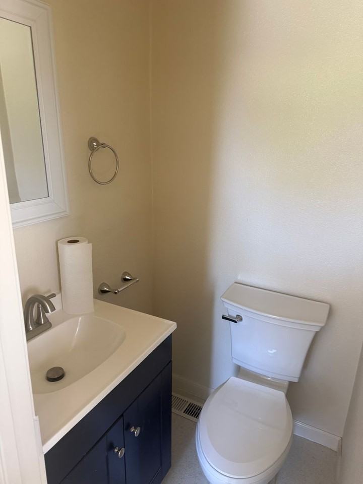 1274 E Canal Dr - Photo 5 of 9