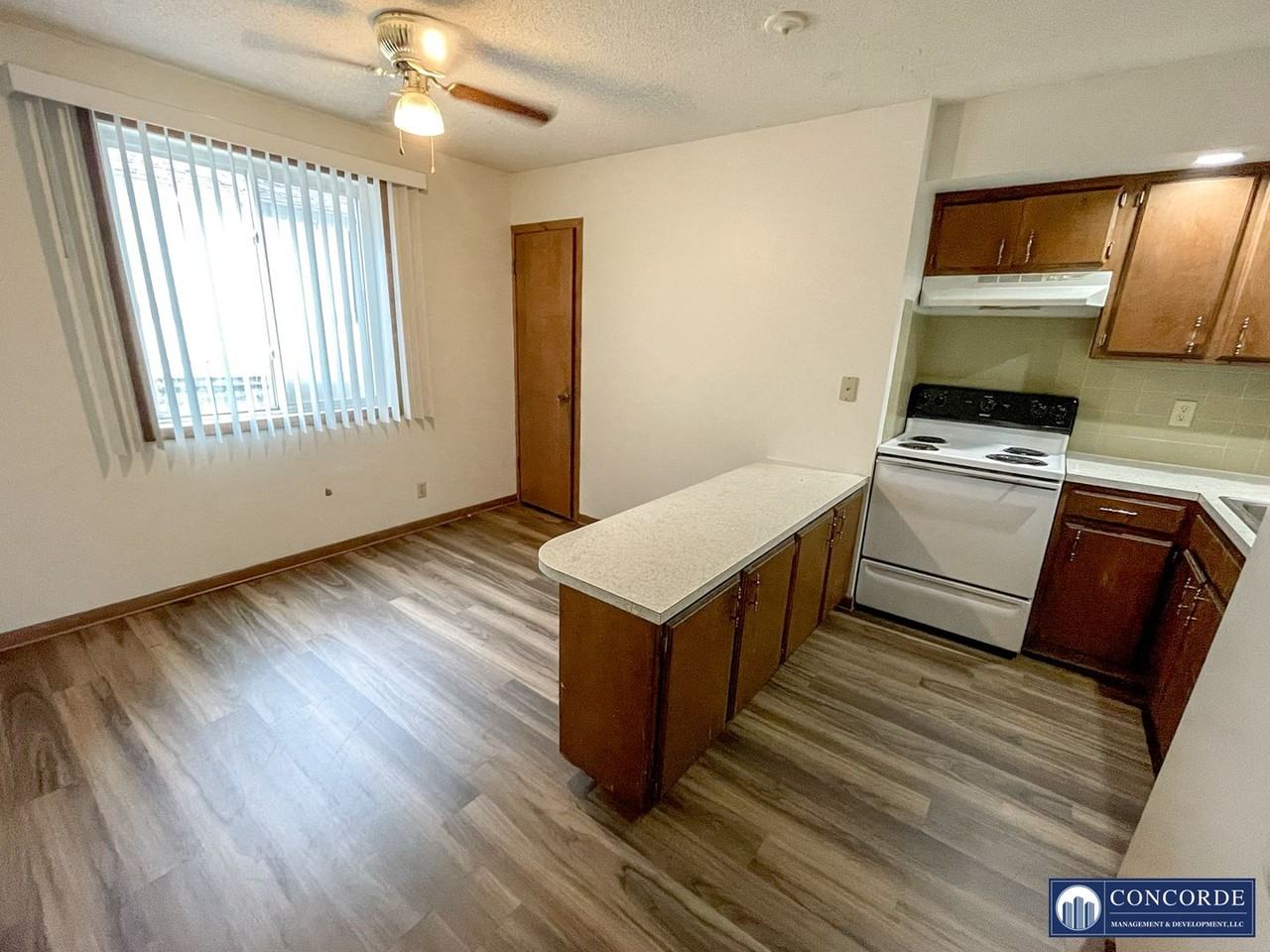 Canterbury-8 Apts. - Photo 5 of 16