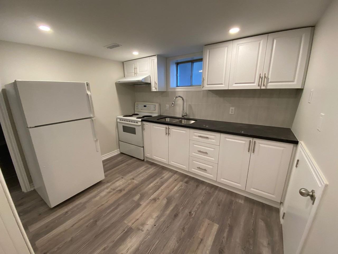 97 Shropshire Dr #2 - Photo 3 of 10