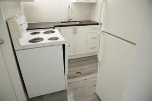 featured image of 4 Camilla Cres #3
