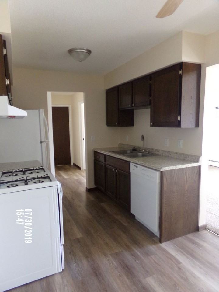 620 Gorman St - Photo 4 of 5