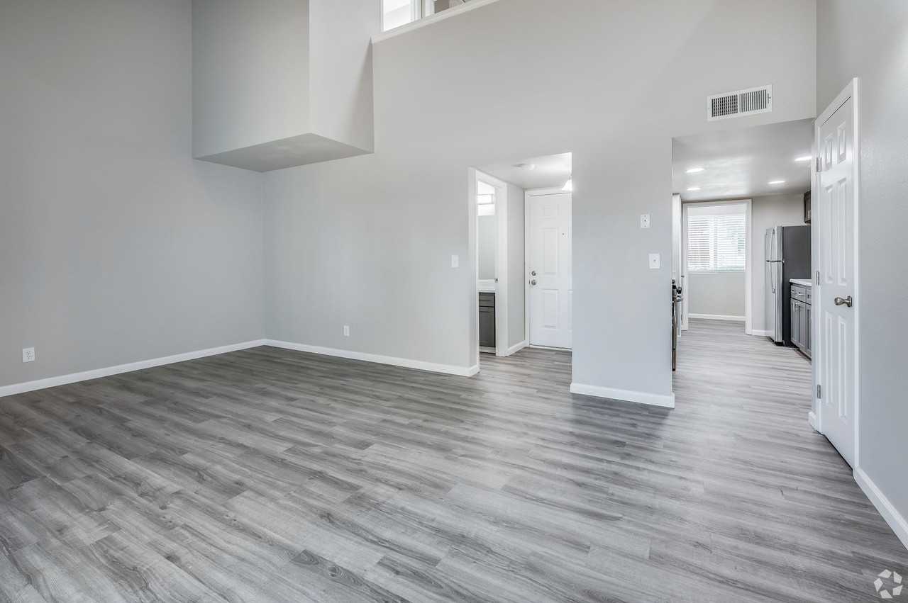 Cabernet Apartments & Duplexes - Photo 4 of 6