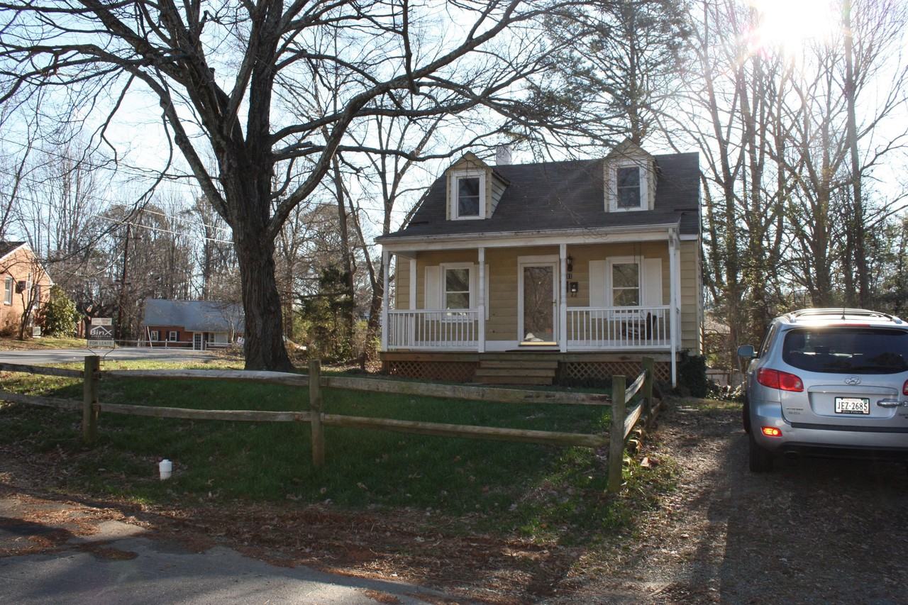 11 Mobile Ln #B