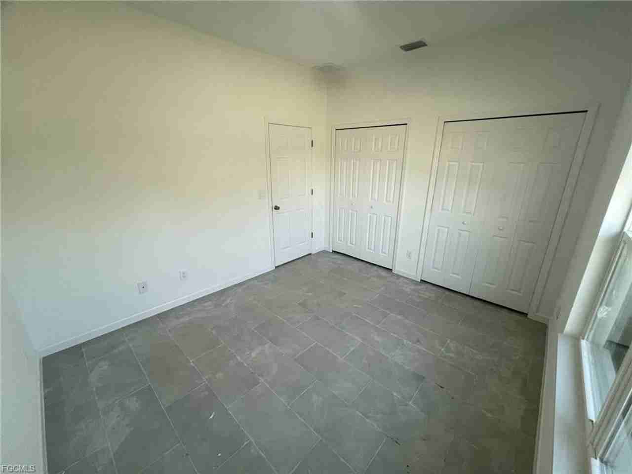 2507 52nd St W - Photo 7 of 10